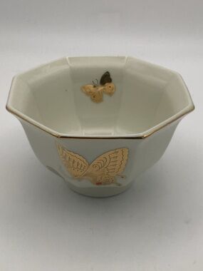 Takahashi San Francisco Porcelain Hand Decorated in Gold Butterflies Bowl